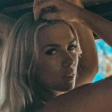 ThatGirlPenny model adult pics