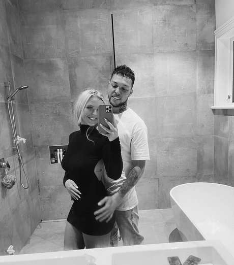 teen footjob onlyfans beautiful porn pictures