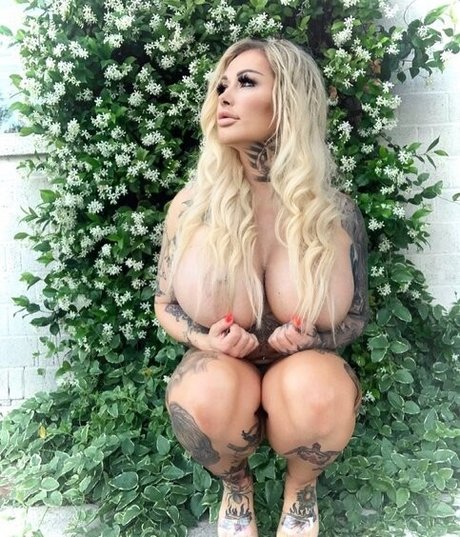 Dez Fraser model xxx gallery