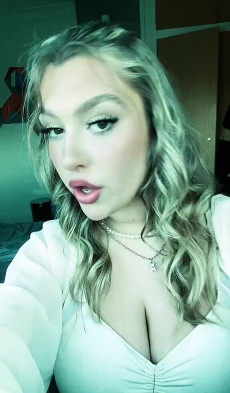 Nell H model sexy galleries