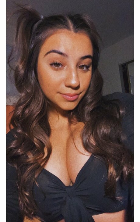 pattaya ladyboy onlyfans hot nude pics