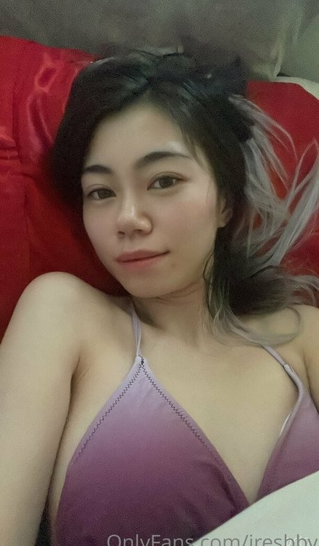 iresbby pretty model gallery