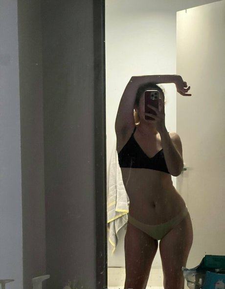 eroharu star beautiful galleries