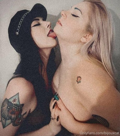 winter bloom model free photos