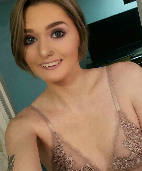 glitterbean95 model porn image