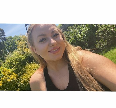 Lucy Whittingham star xxx image