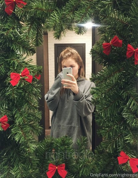 rightregie pornstar erotic pic