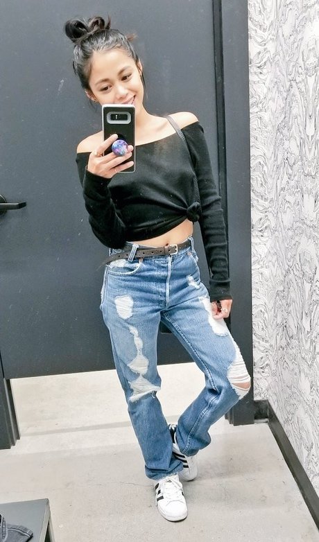 bald pussy onlyfans beautiful naked pics