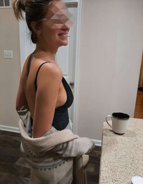 Tiny And Tan free pornstar image