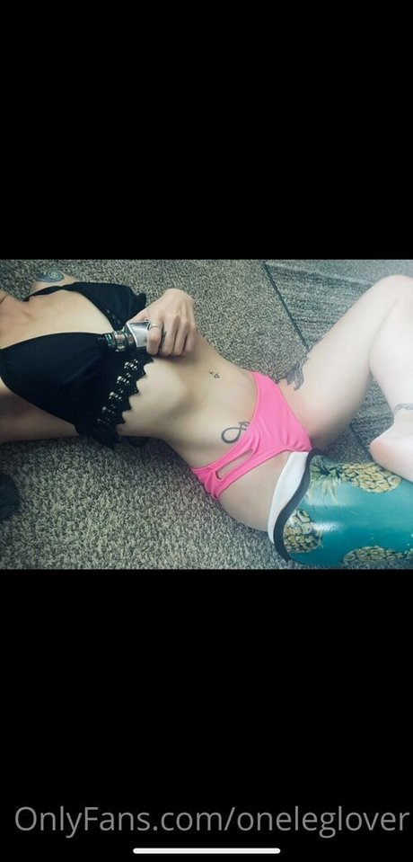 oneleglover pornstar xxx pic