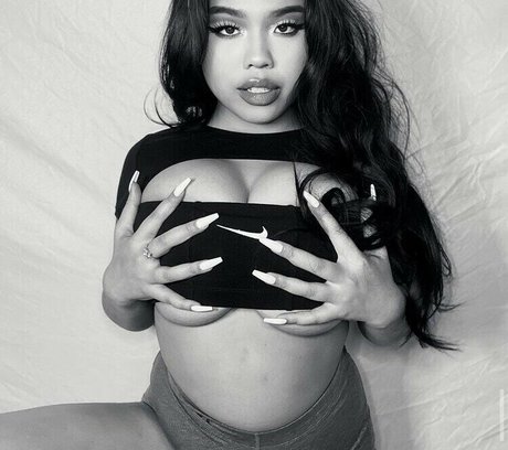 curvy star onlyfans free naked photo