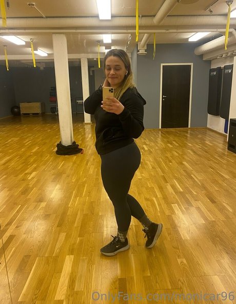 monicar96 top model photos