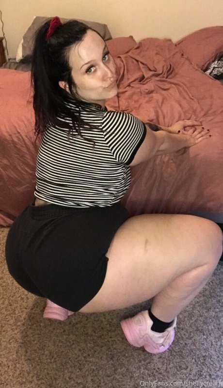 shellycream model perfect picture