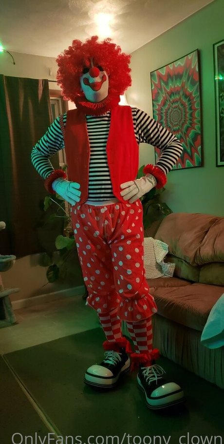 toony clown nudes actress photo