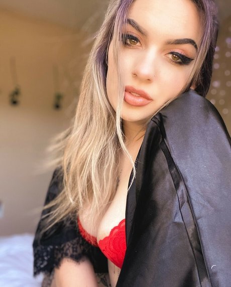 Alexxa Mia xxx model pics