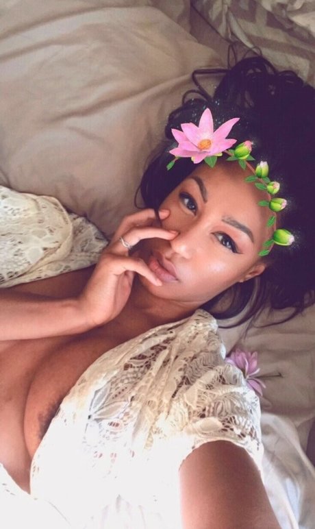 asian girls onlyfans sexy picture