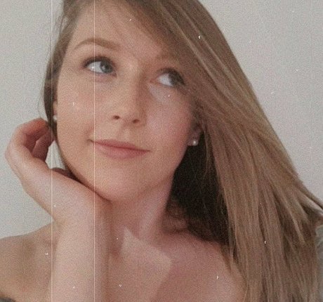 Elizabeth Height erotic actress photos