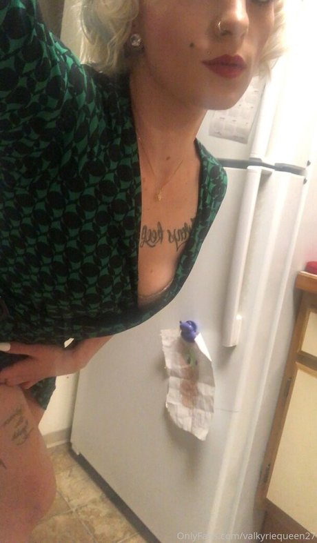 valkyriequeen27 hot star pictures