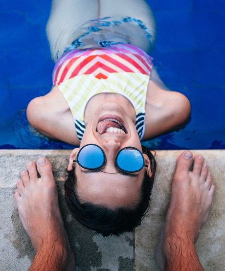 Karen Bachini sexy star pictures