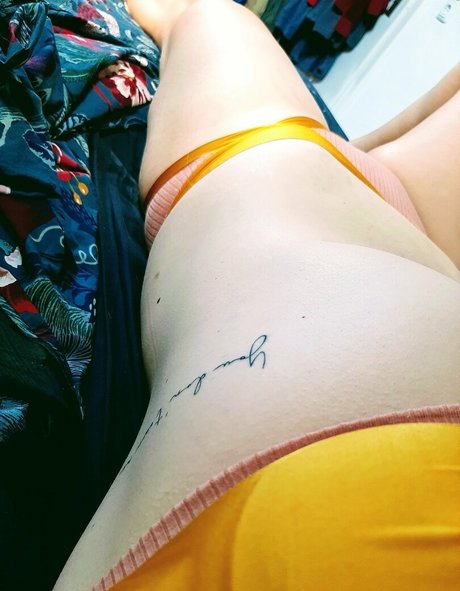 heavyrubberette top actress gallery