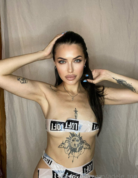 adele top profile pic