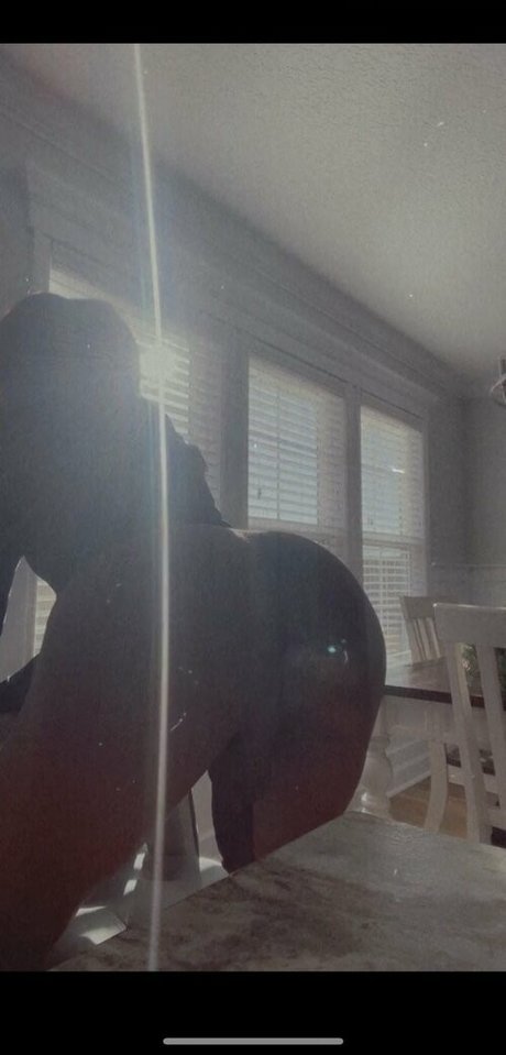 mistress onlyfans pornographic photos