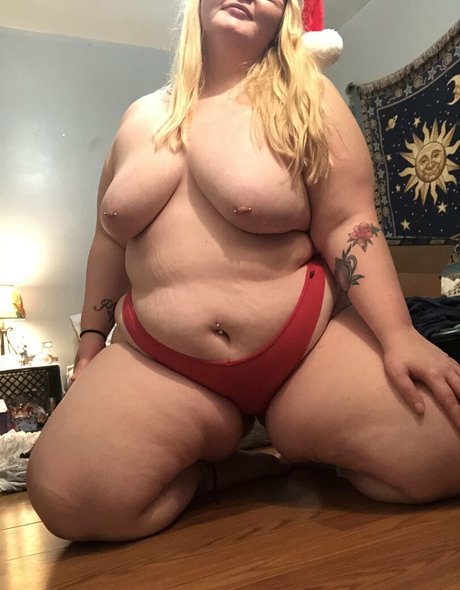 chubbyhannah star naked image