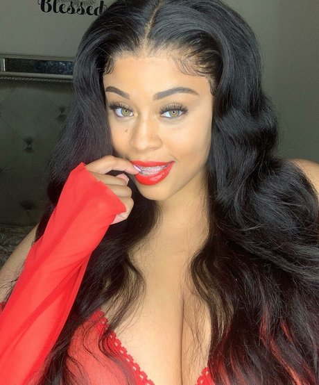 Jasmine Gunn perfect star pic