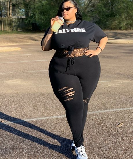 Jasmine Gunn top star galleries