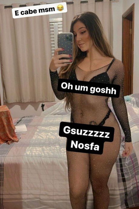 Carolzinha pornstar naked img