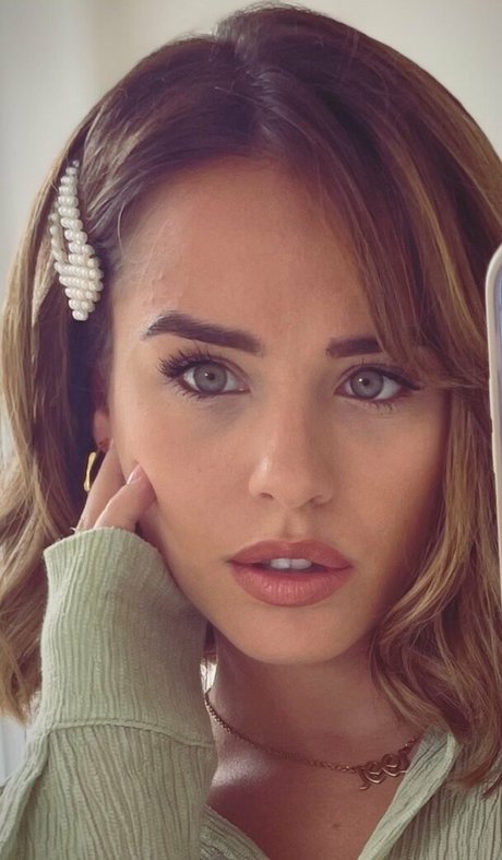 Georgia May Foote sex pornstar img