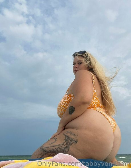 blonde midget onlyfans beautiful naked picture