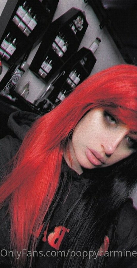 poppycarmine star nude photos