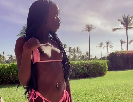 colombian teen onlyfans nude pic