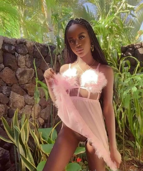 slim onlyfans beautiful photo