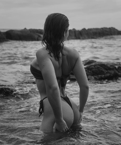 sweetnzaza beautiful model gallery