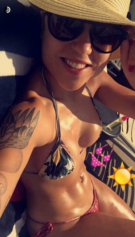 Leticia Bufoni model pretty photos