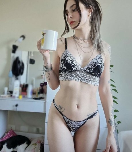 Angel DG hot star pic