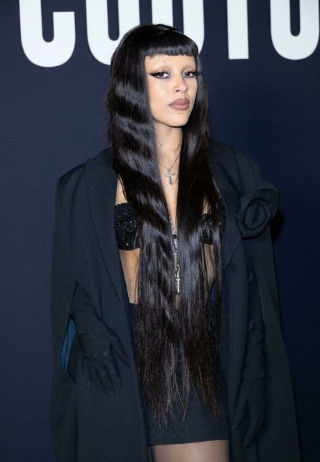 Doja Cat star nude picture