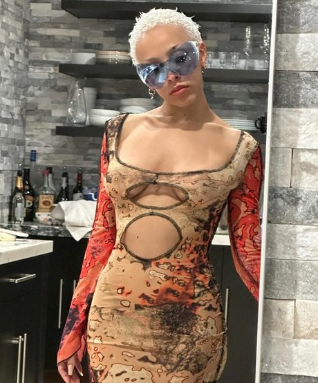 Doja Cat model beautiful picture