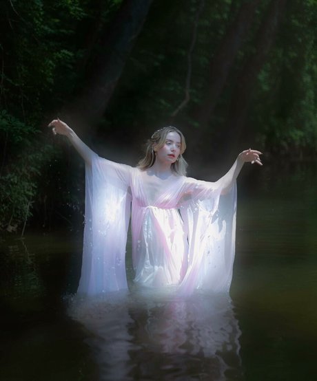 queen astraea pretty actress gallery