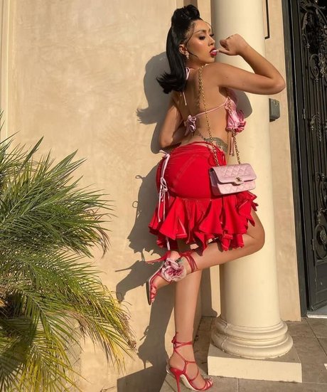 Kali Uchis beautiful star galleries