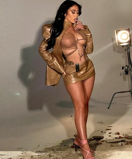 Kali Uchis beautiful model picture