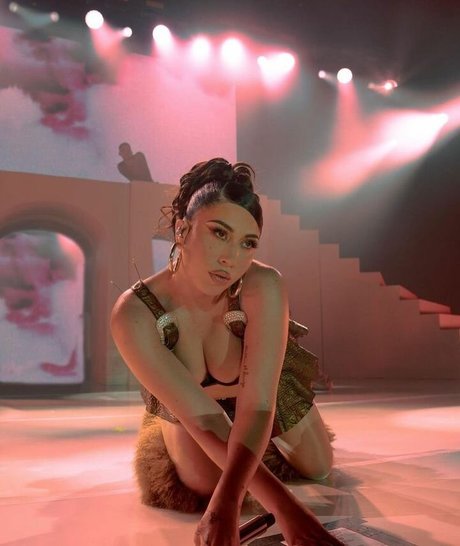 Kali Uchis model picture