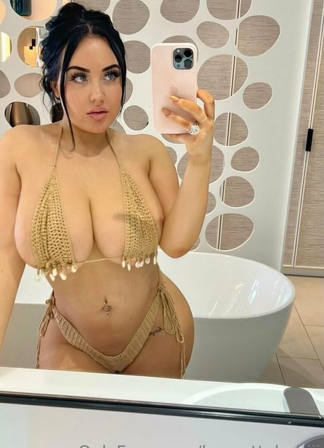 brunettebabiii profile pic