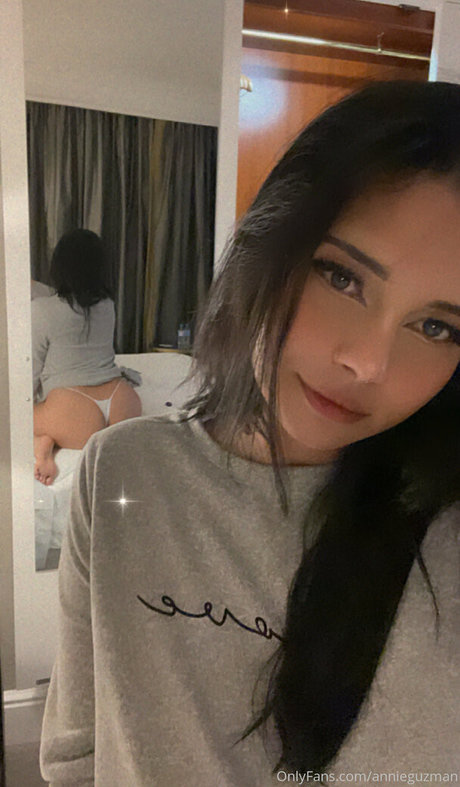 annieguzman naked star images