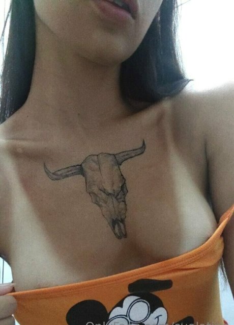 Sua Latina star sexy archive