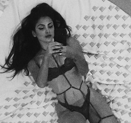 Sua Latina star exclusive archive