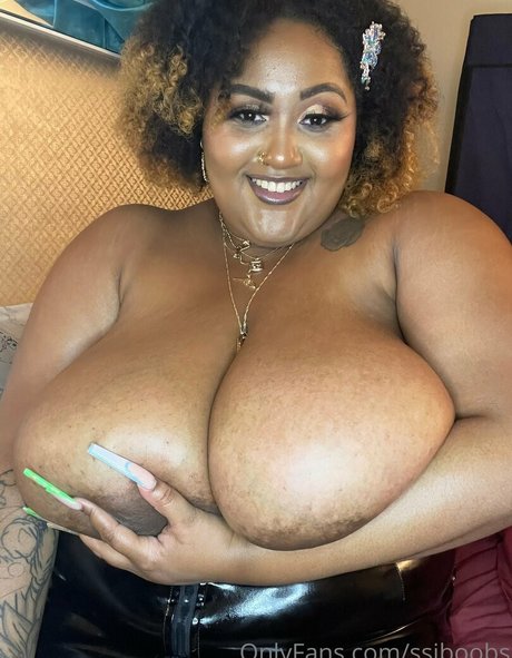 ssjboobs naked actress image