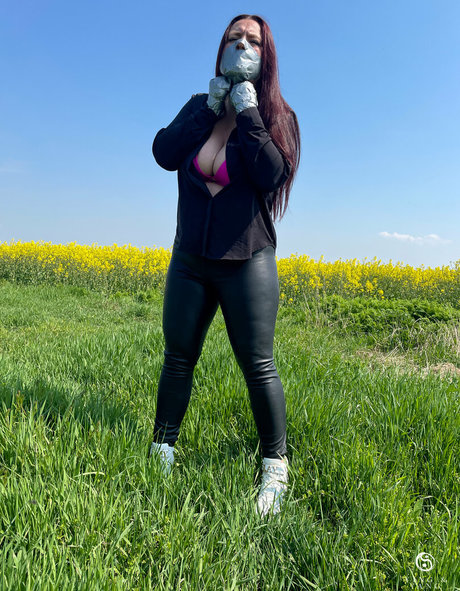 leather leggings onlyfans free naked pic